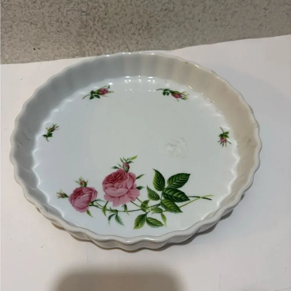 Christineholm Porcelain Quiche Tart Pie Plate 9.5" Baking Dish Rose Pattern